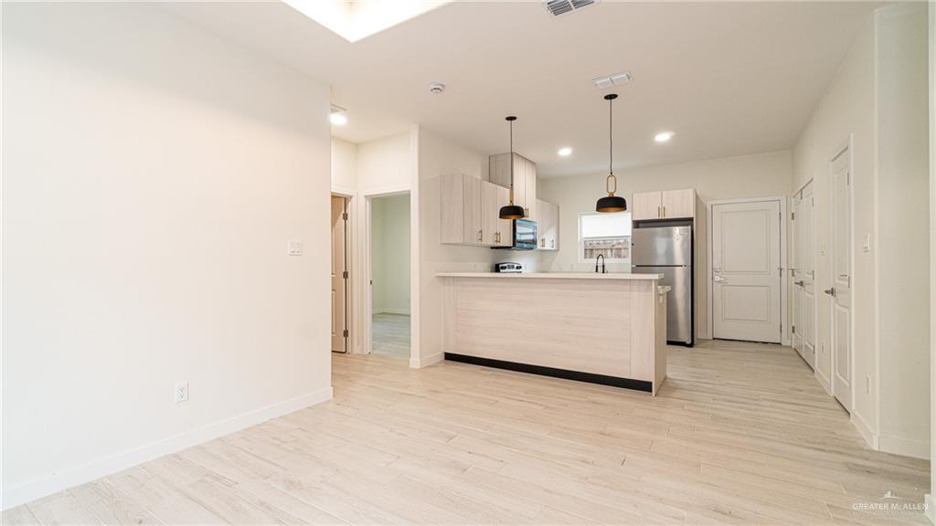 Photo 15 of 5805 Northwestern Avenue #2