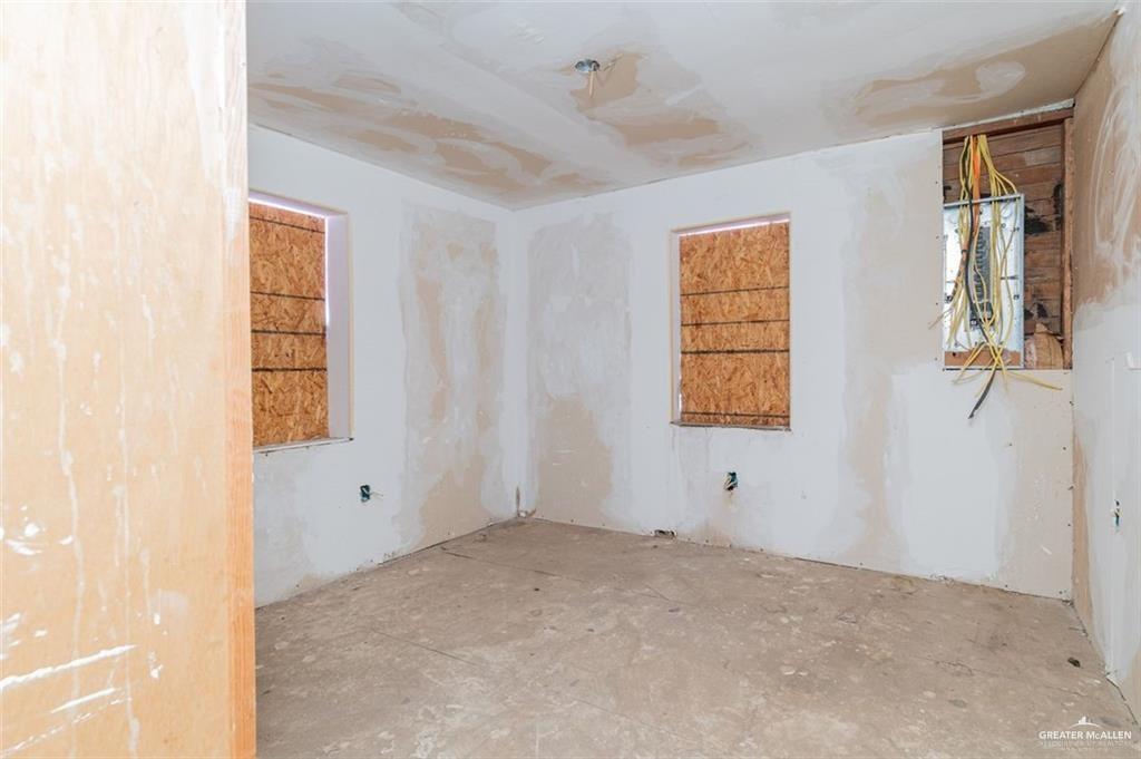 Photo 3 of 7908 Hackberry Street