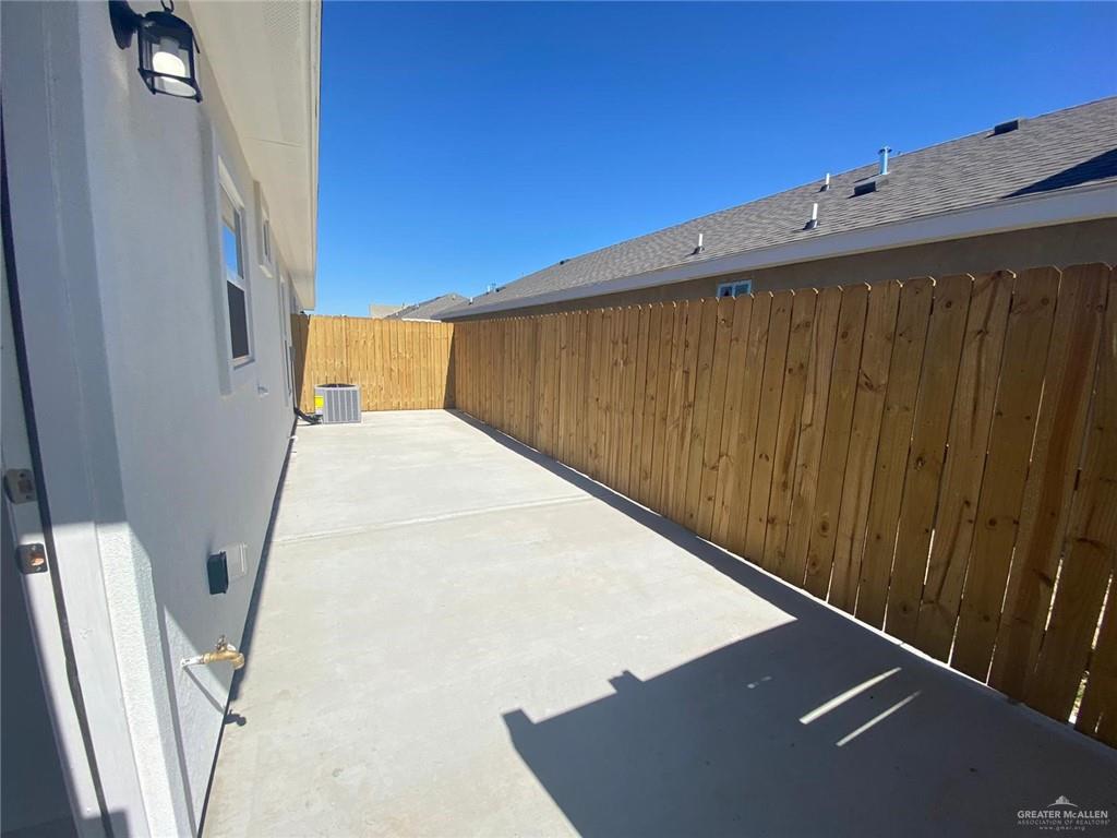 Photo 3 of 1625 Marlin Street #3