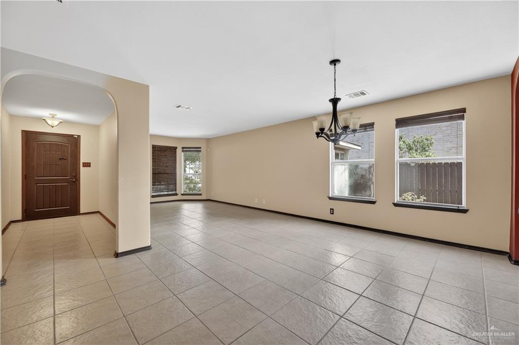 Photo 6 of 606 Barton Drive