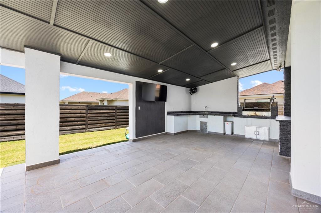 Photo 27 of 1615 Lago Delton