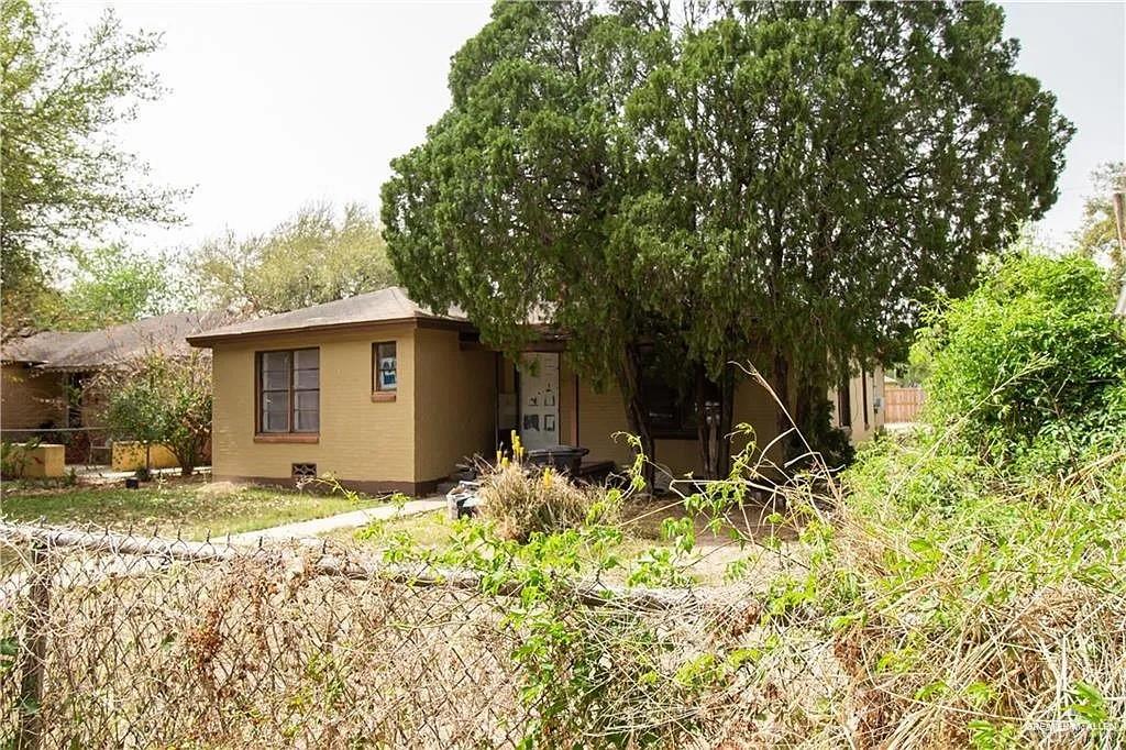 Single Family home at 329 6th Street, McAllen, Texas