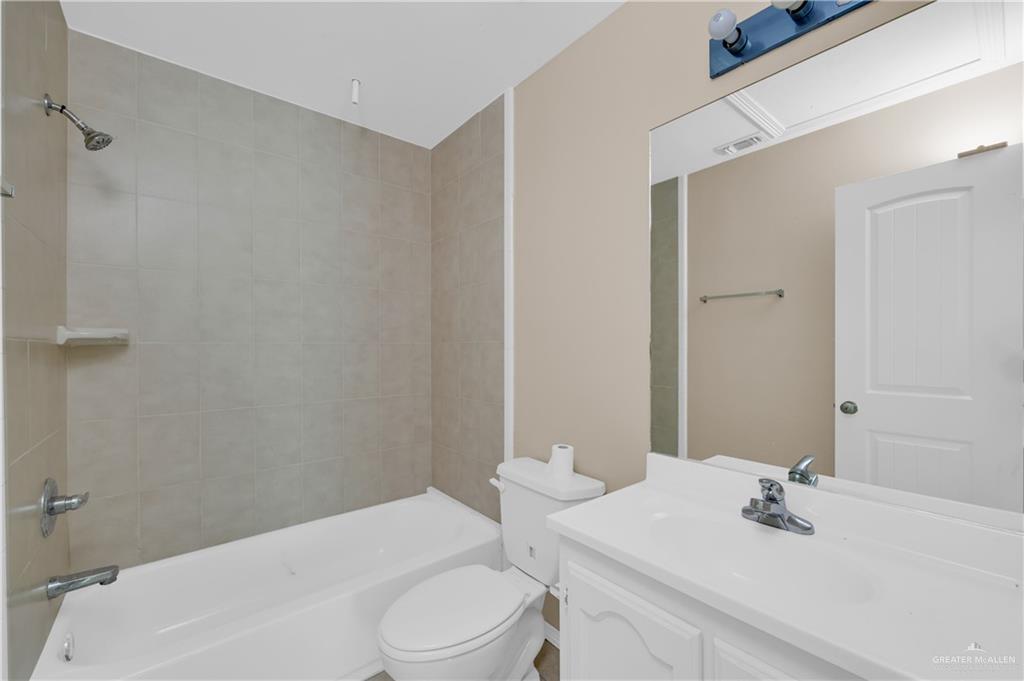 Photo 11 of 1607 Omni Avenue