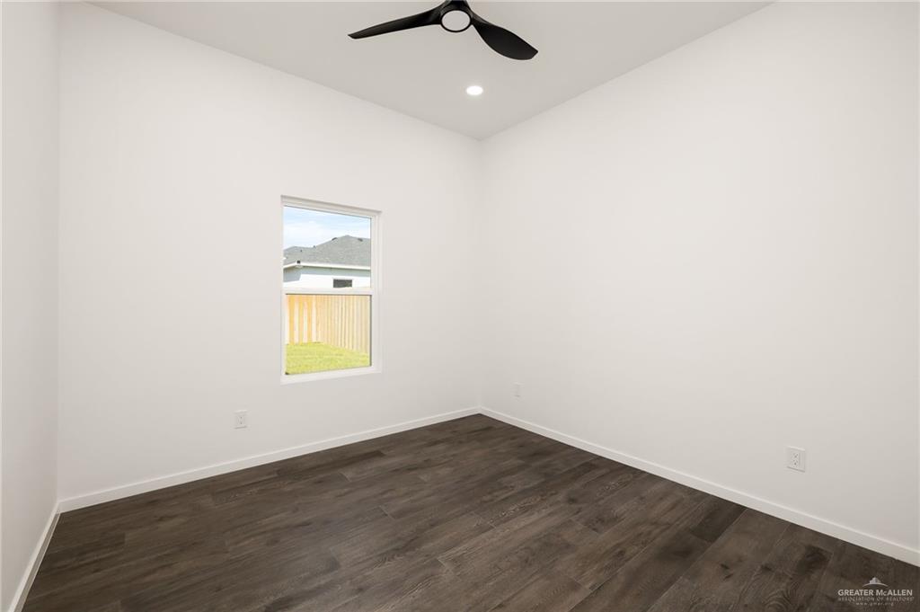 Photo 9 of 2910 Arboledas Drive