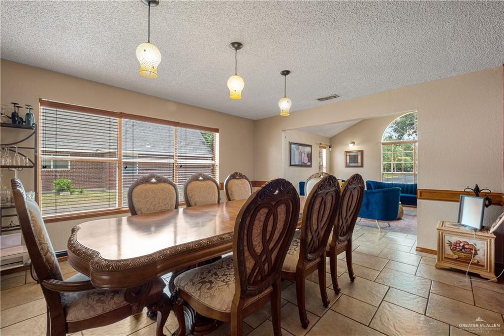 Photo 4 of 113 Pelican Avenue