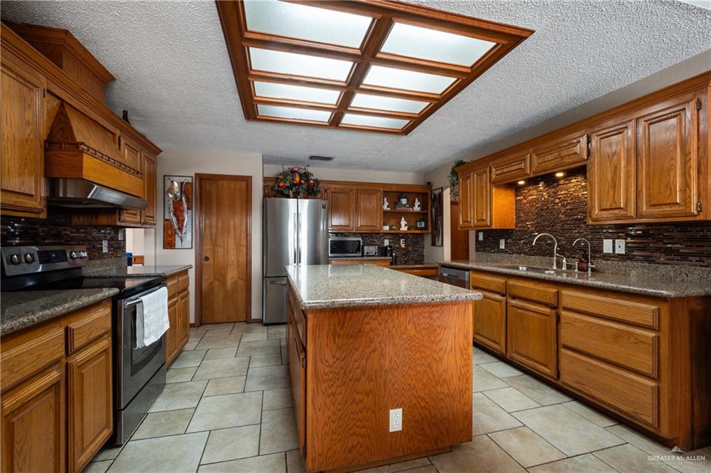 Photo 8 of 113 Pelican Avenue