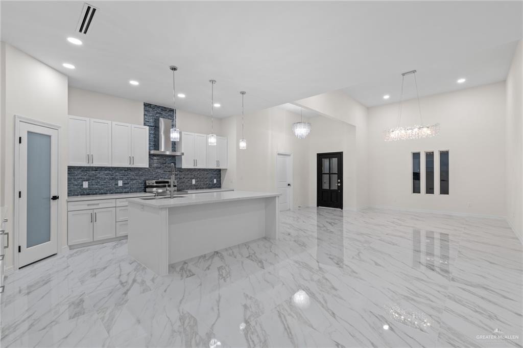 Photo 4 of 2708 Burberry Drive