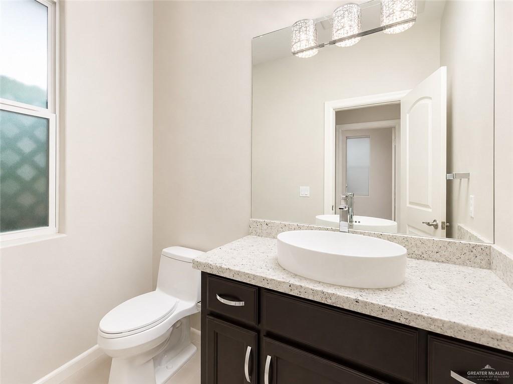 Photo 23 of 2914 Hackberry Avenue