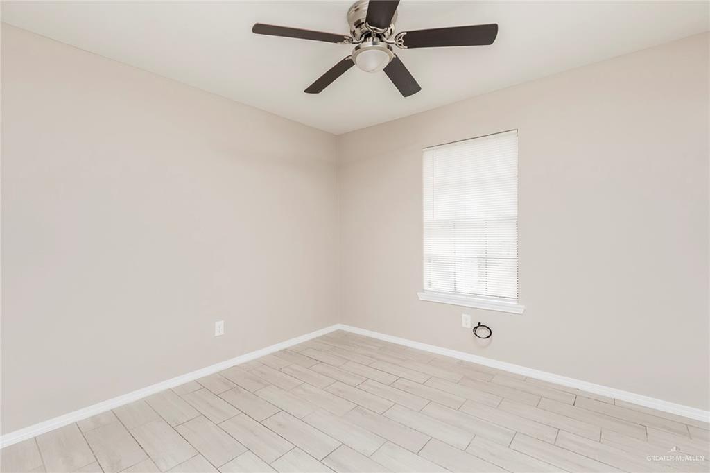 Photo 10 of 406 6th Street #7