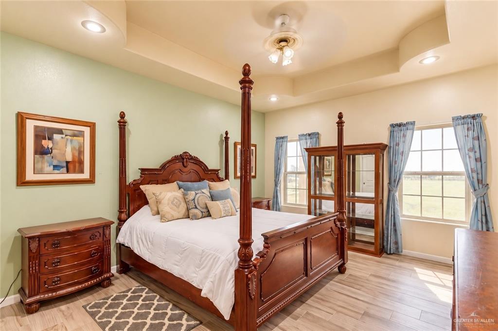 Photo 9 of 2300 Pelican Avenue