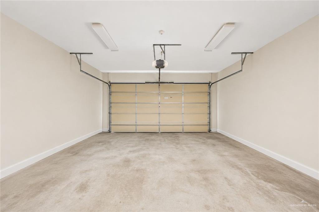 Photo 5 of 3720 Macquarie Drive