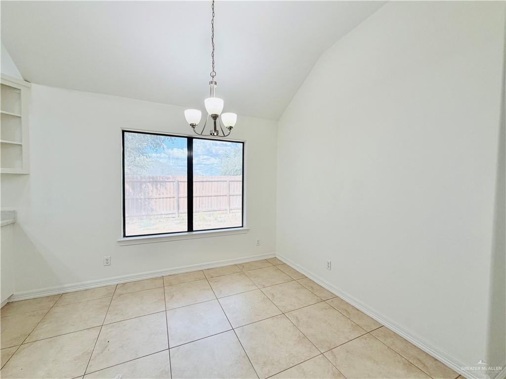 Photo 6 of 2808 Truman Avenue