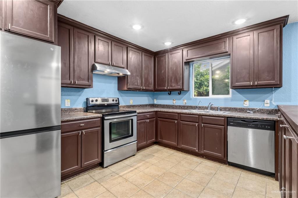 Photo 4 of 10712 30th Street