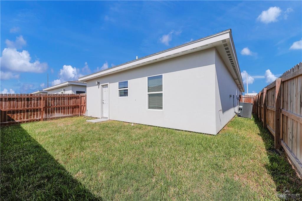 Photo 15 of 5105 Dahlia Street #3