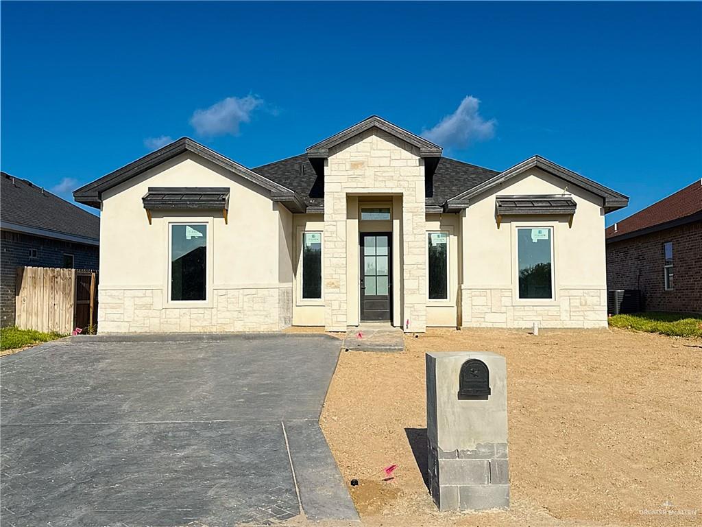 Single Family home at 512 Kika De La Garza Boulevard, La Joya, Texas