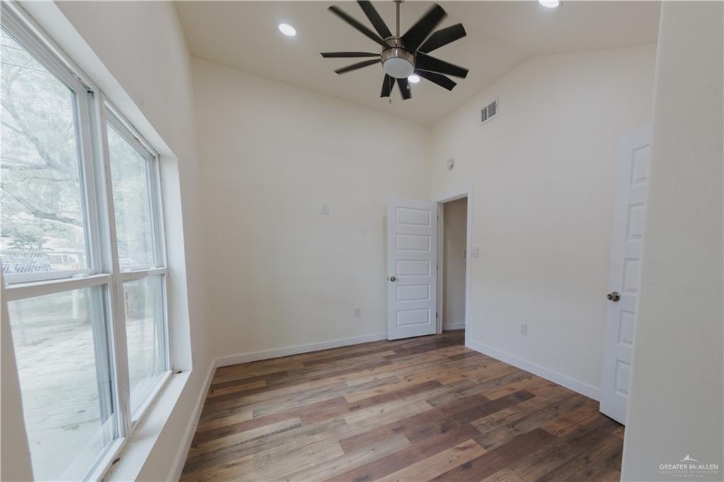 Photo 7 of 414 12th Avenue