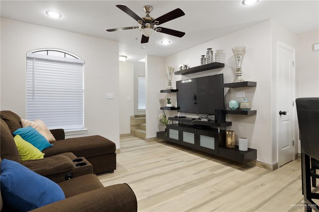 Photo 5 of 213 49th Street #4