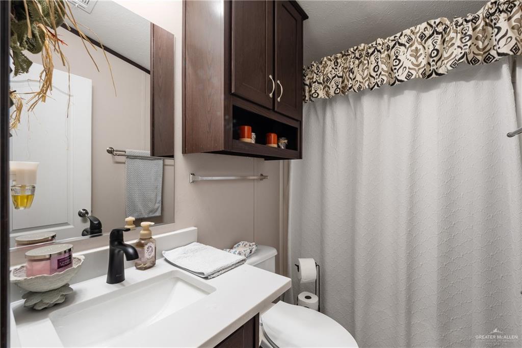 Photo 14 of 805 Anaqua Street