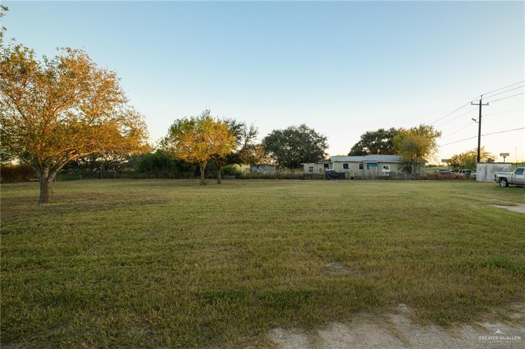 Photo 30 of 227 Expressway 77
