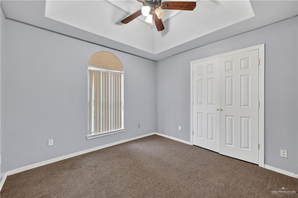 Photo 11 of 802 Thelma Drive