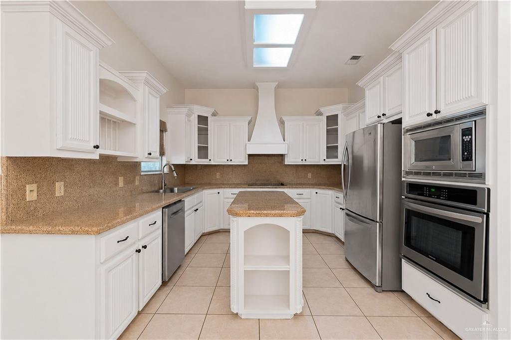 Photo 9 of 4909 Hummer Lane