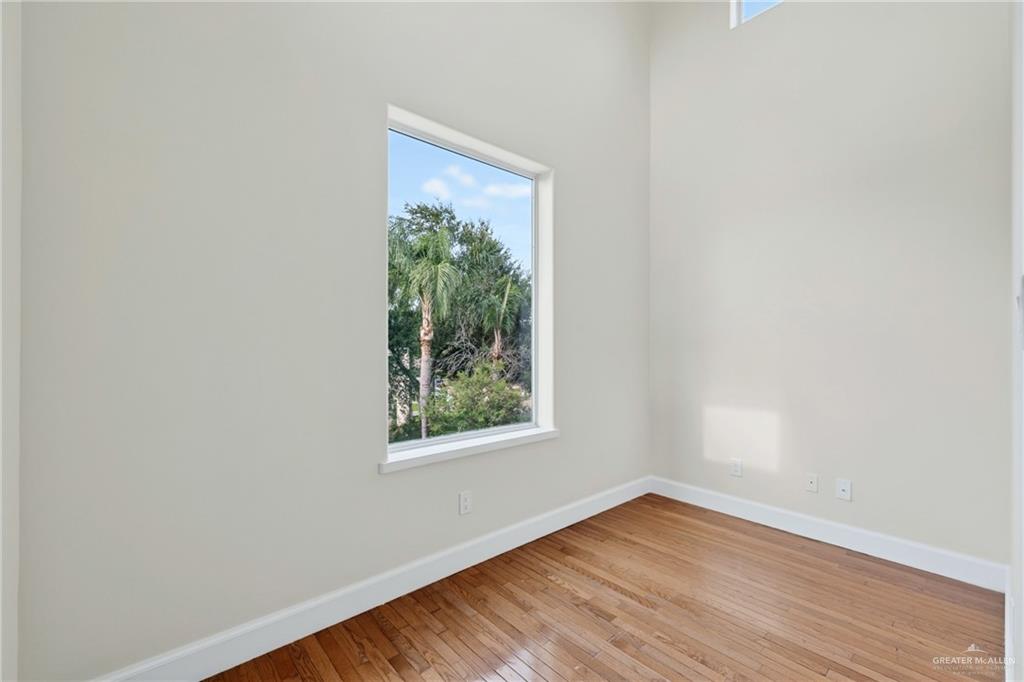 Photo 12 of 2224 45th Street