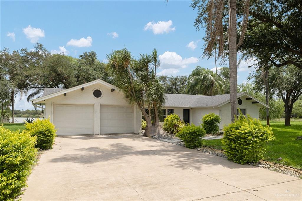 Photo 1 of 1411 Moon Lake Drive, Weslaco