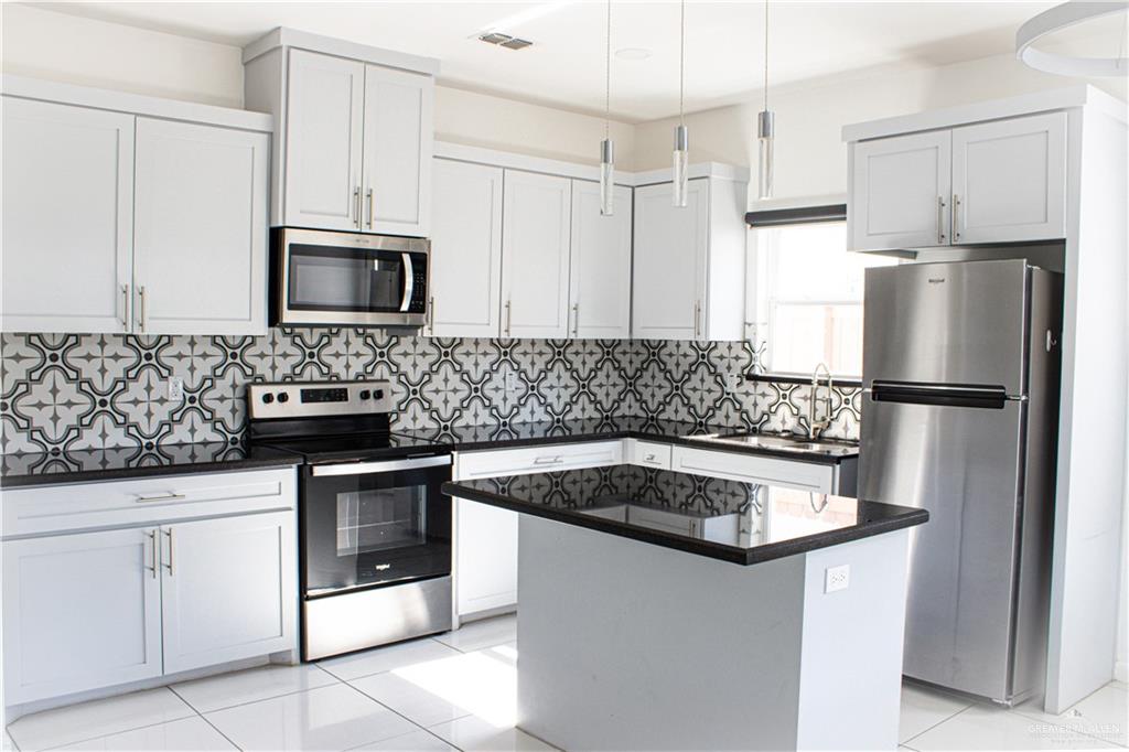 Photo 2 of 1600 Angelina Drive #2