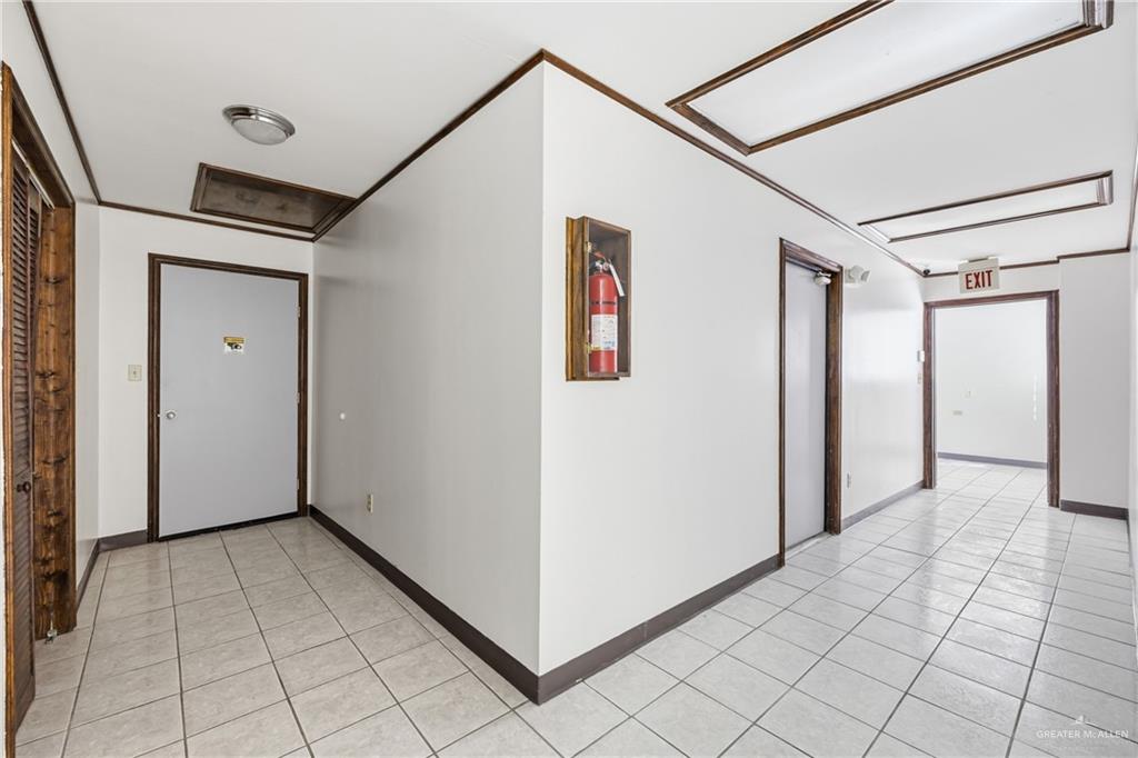 Photo 10 of 1649 Sam Houston Drive
