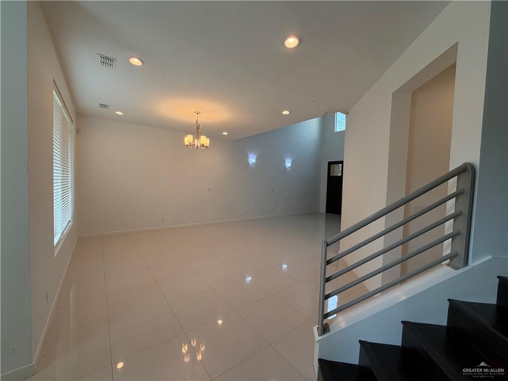 Photo 9 of 213 Ulex Avenue