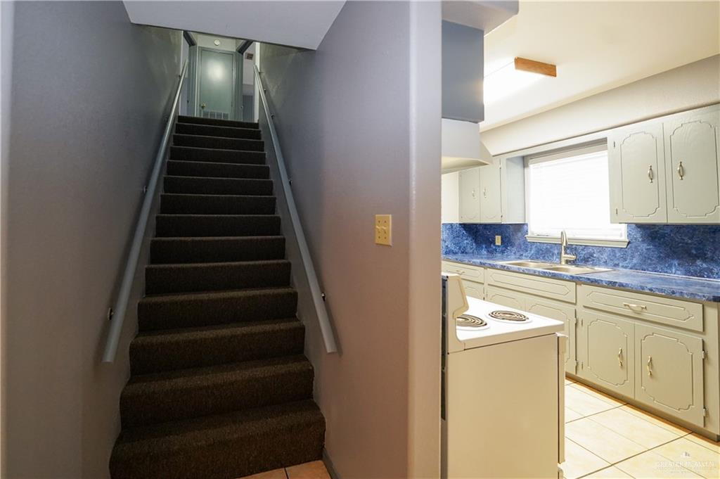 Photo 14 of 204 Gomez Drive