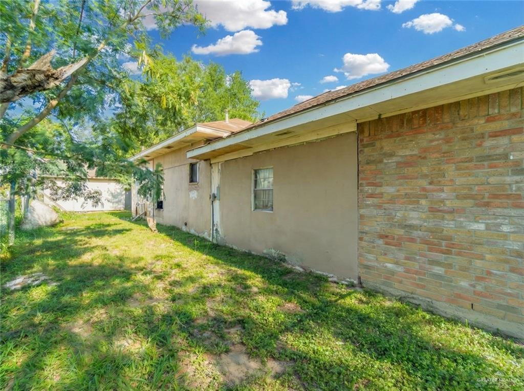 Photo 11 of 4706 Trosper Road
