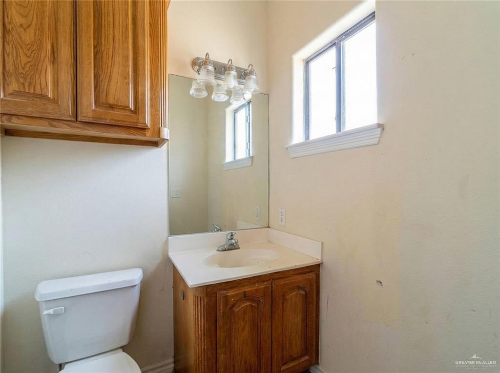 Photo 3 of 4706 Trosper Road