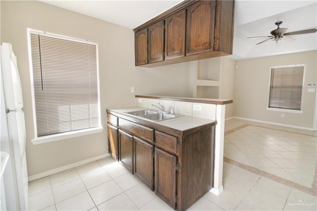 Photo 6 of 1804 Ironwood Street #A