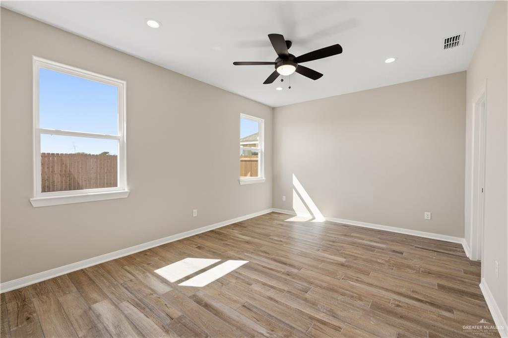 Photo 6 of 2921 Blossom Street