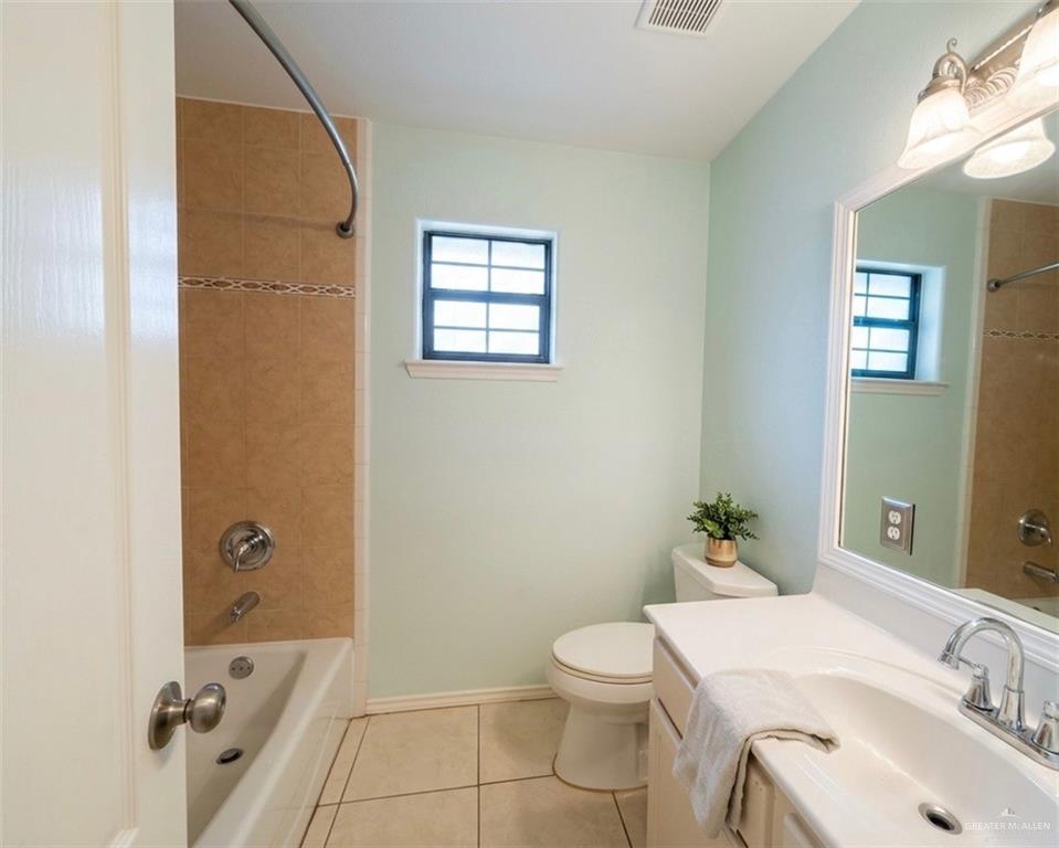 Photo 6 of 207 Garfield Street