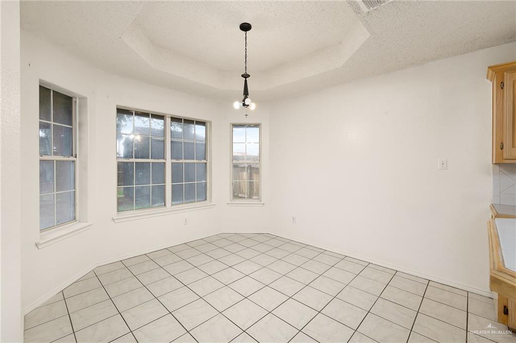 Photo 7 of 3405 Walnut Avenue