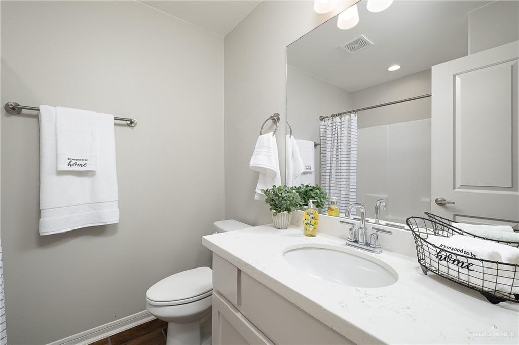 Photo 11 of 2110 Sonador Drive