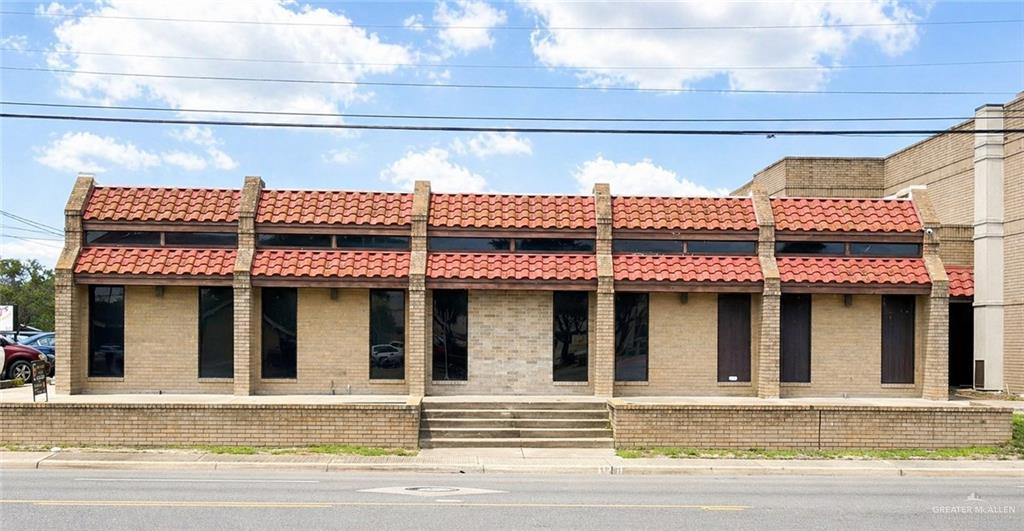 Photo 15 of 1911 Lubbock Street #A