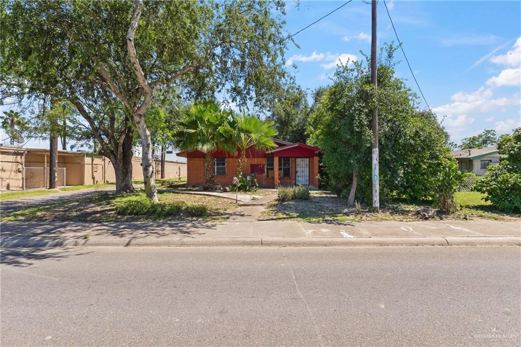 Single Family home at 101 Pike Boulevard, Weslaco, Texas