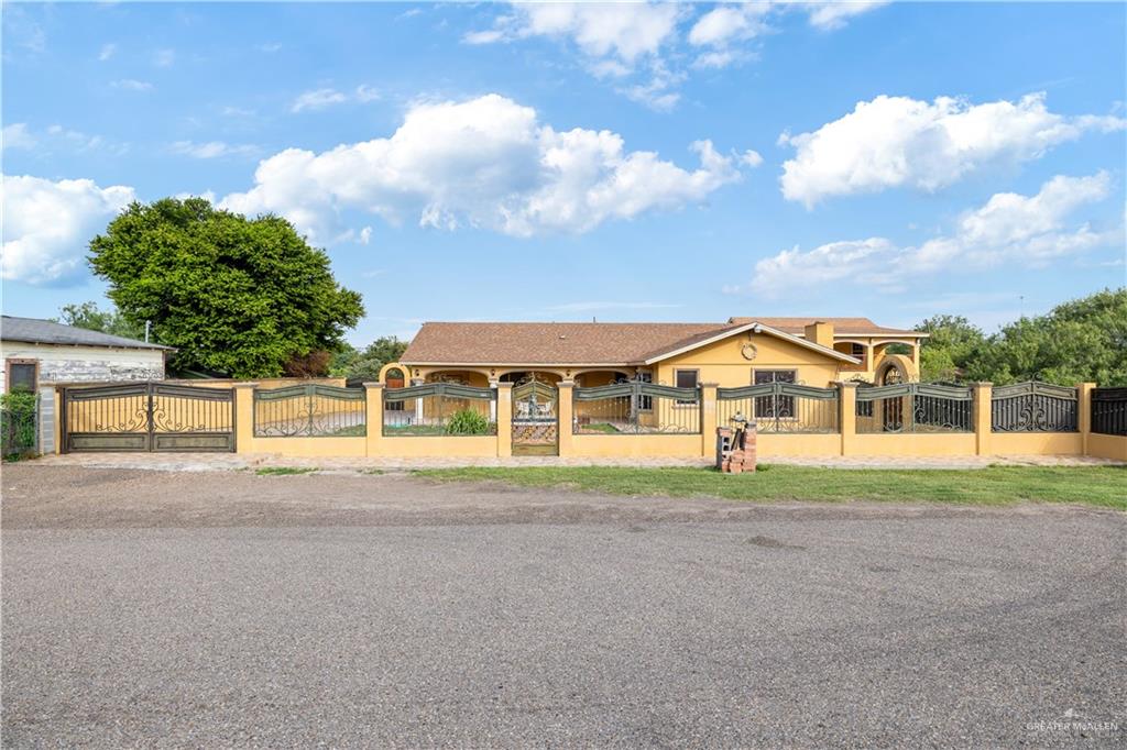 Photo 1 of 610 Texas Street, Rio Grande City