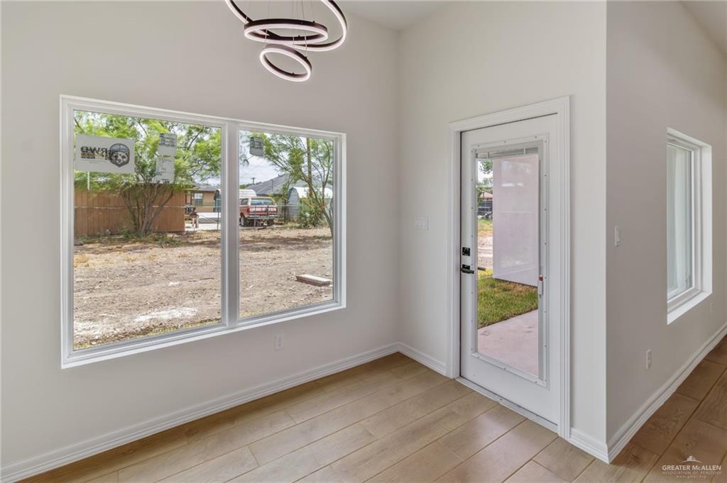 Photo 6 of 506 Falcon Street