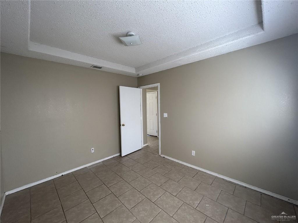 Photo 10 of 1021 Denver Street