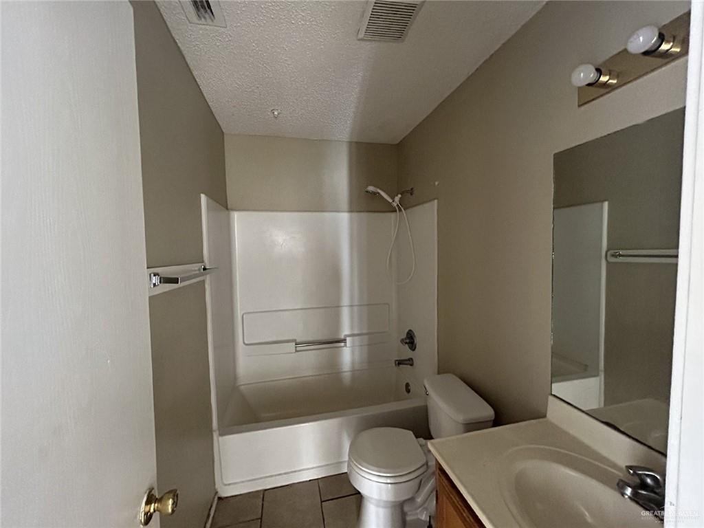 Photo 8 of 1021 Denver Street