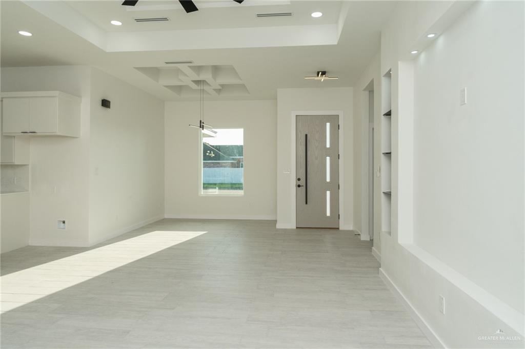 Photo 2 of 461 Texas Boulevard