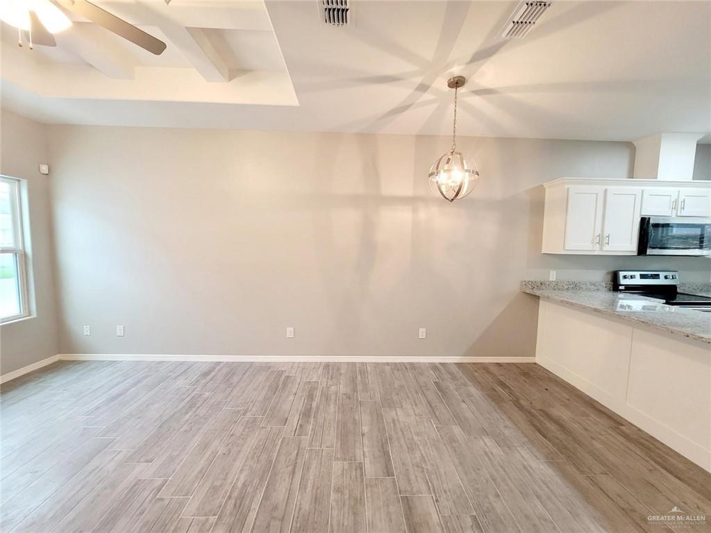 Photo 9 of 1809 Davenport Street #4