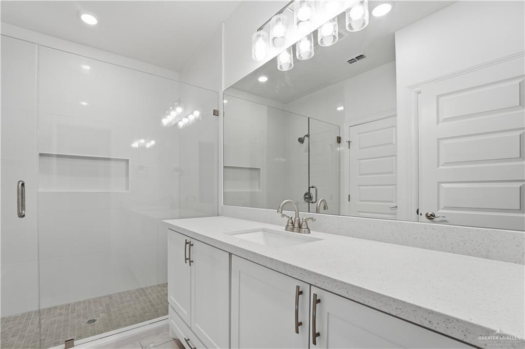 Photo 9 of 3200 Auburndale Avenue