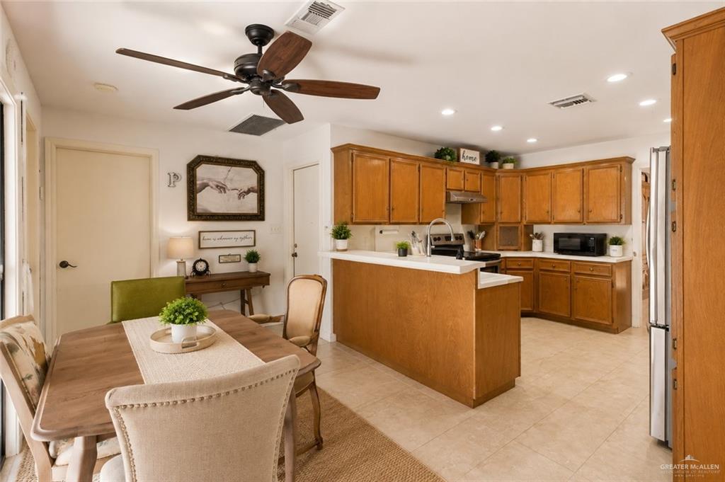 Photo 7 of 301 Tyler Avenue
