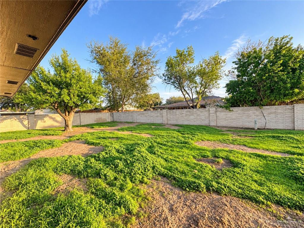 Photo 21 of 2101 Jonquil Avenue