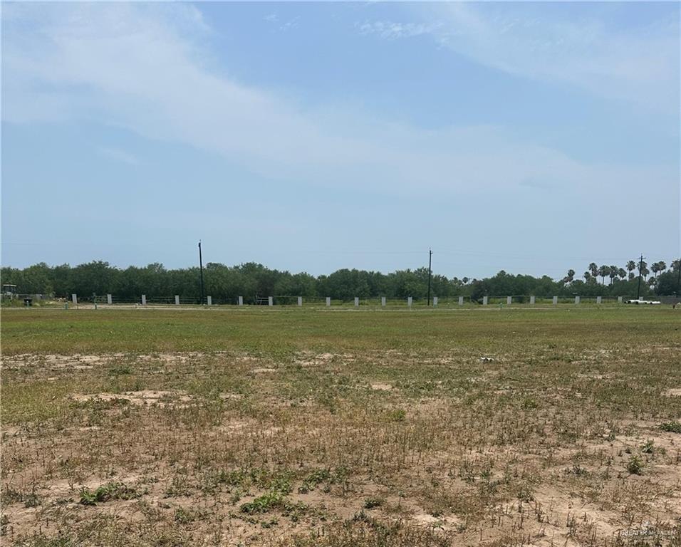 Photo 1 of 3008 Santa Clarita, Weslaco